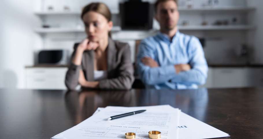 Boşanma Davası Süreci Nasıl İşler?